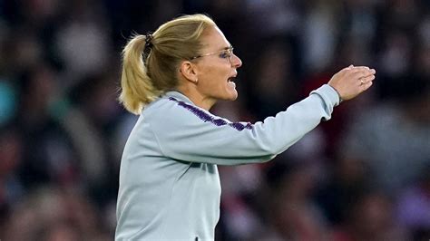 england women's football head coach